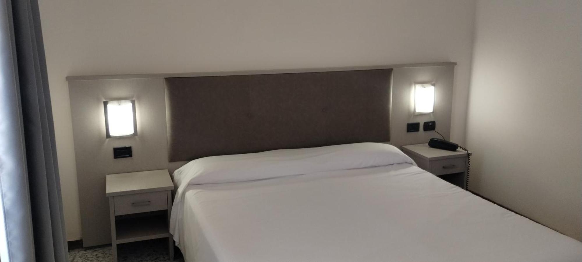 Hotel Elena เรคโค ภายนอก รูปภาพ