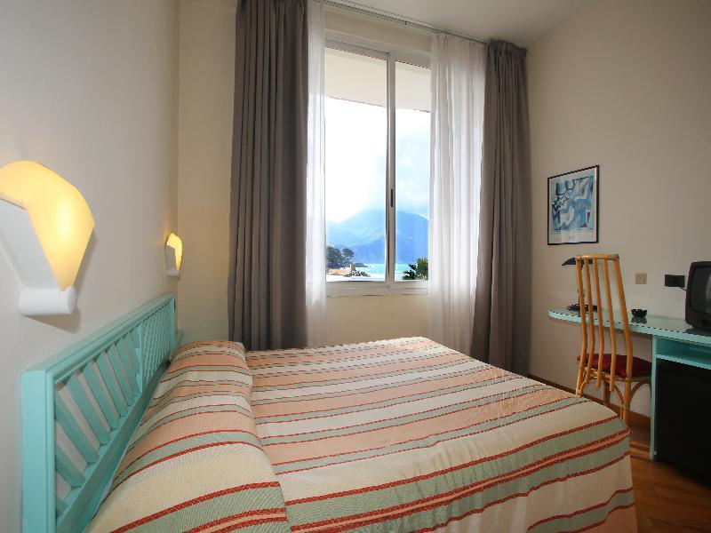 Hotel Elena เรคโค ภายนอก รูปภาพ