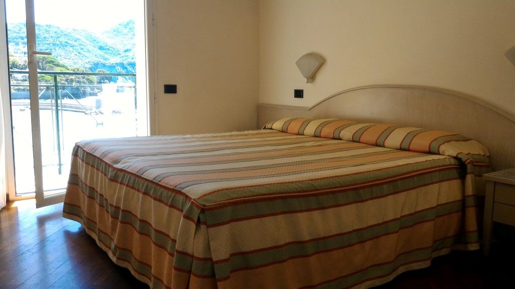 Hotel Elena เรคโค ภายนอก รูปภาพ